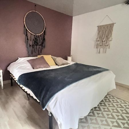 Le Grandthille Apartment Chalons en Champagne Bagian luar foto