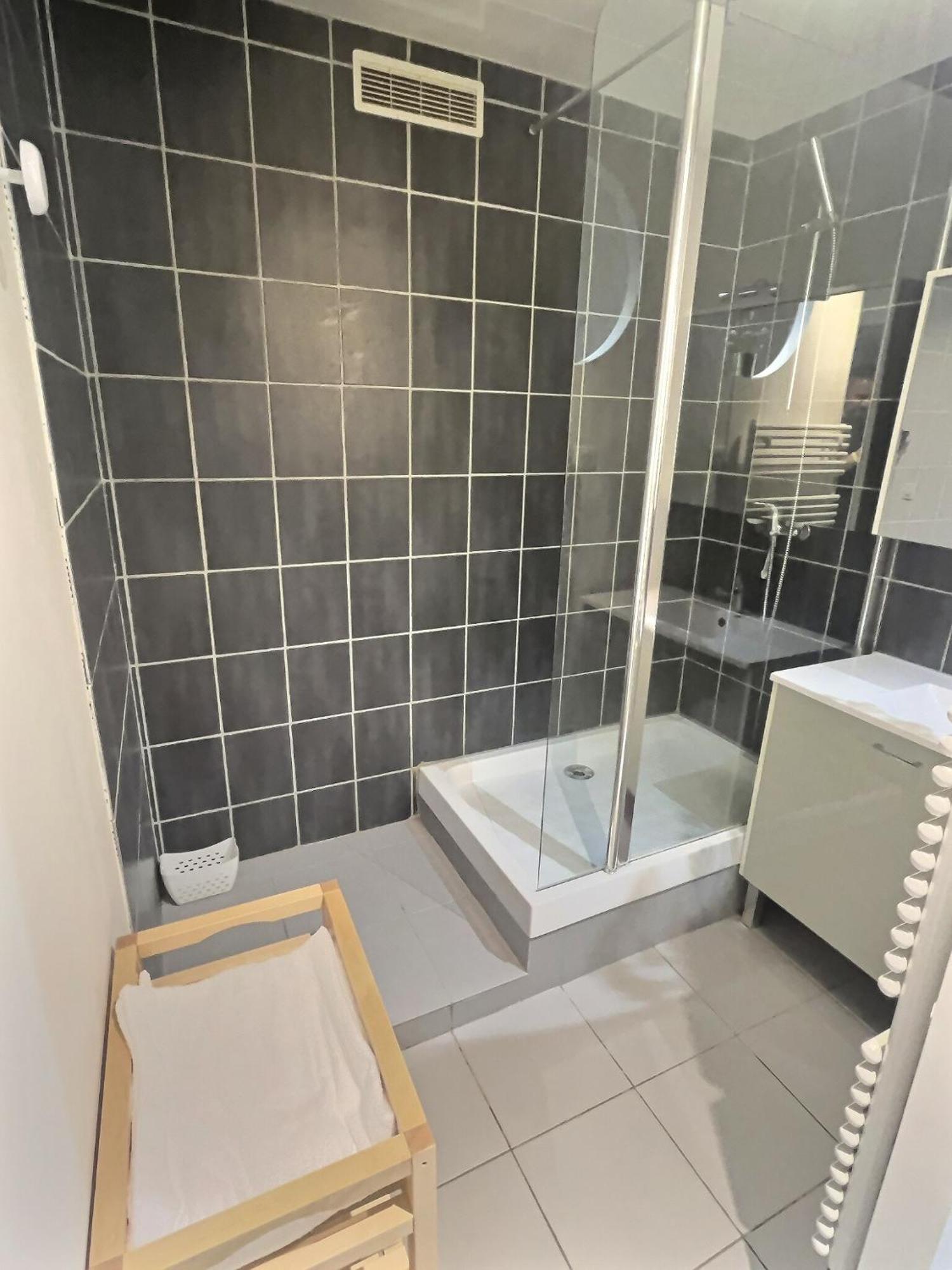 Le Grandthille Apartment Chalons en Champagne Bagian luar foto